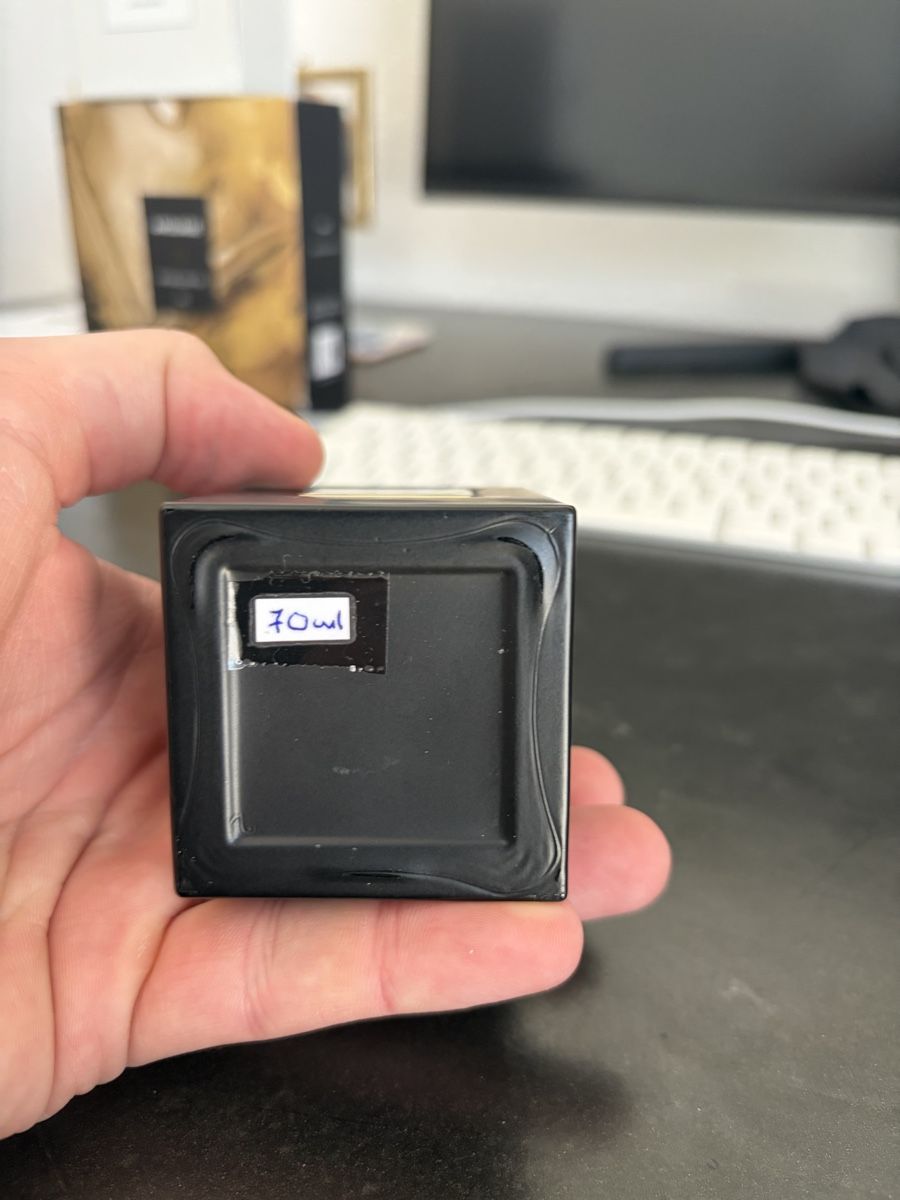 Armani Profumi & Eau de Toilette: Armani Privé Myrrhe Impèrial – Usato da St. Gallen venduto da kor_5wcw 1