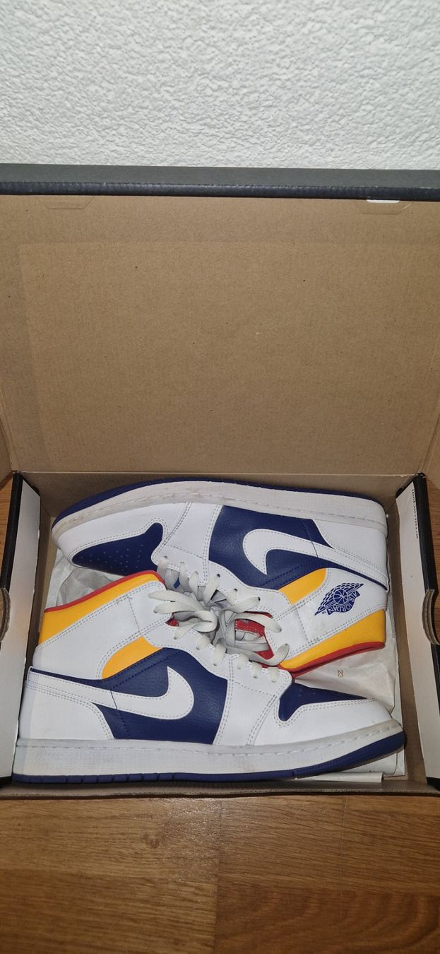 Jordan Scarpe da uomo: Jordan 1 Mid Royal / White Laser Orange – Usato da Zürich venduto da iAmmann