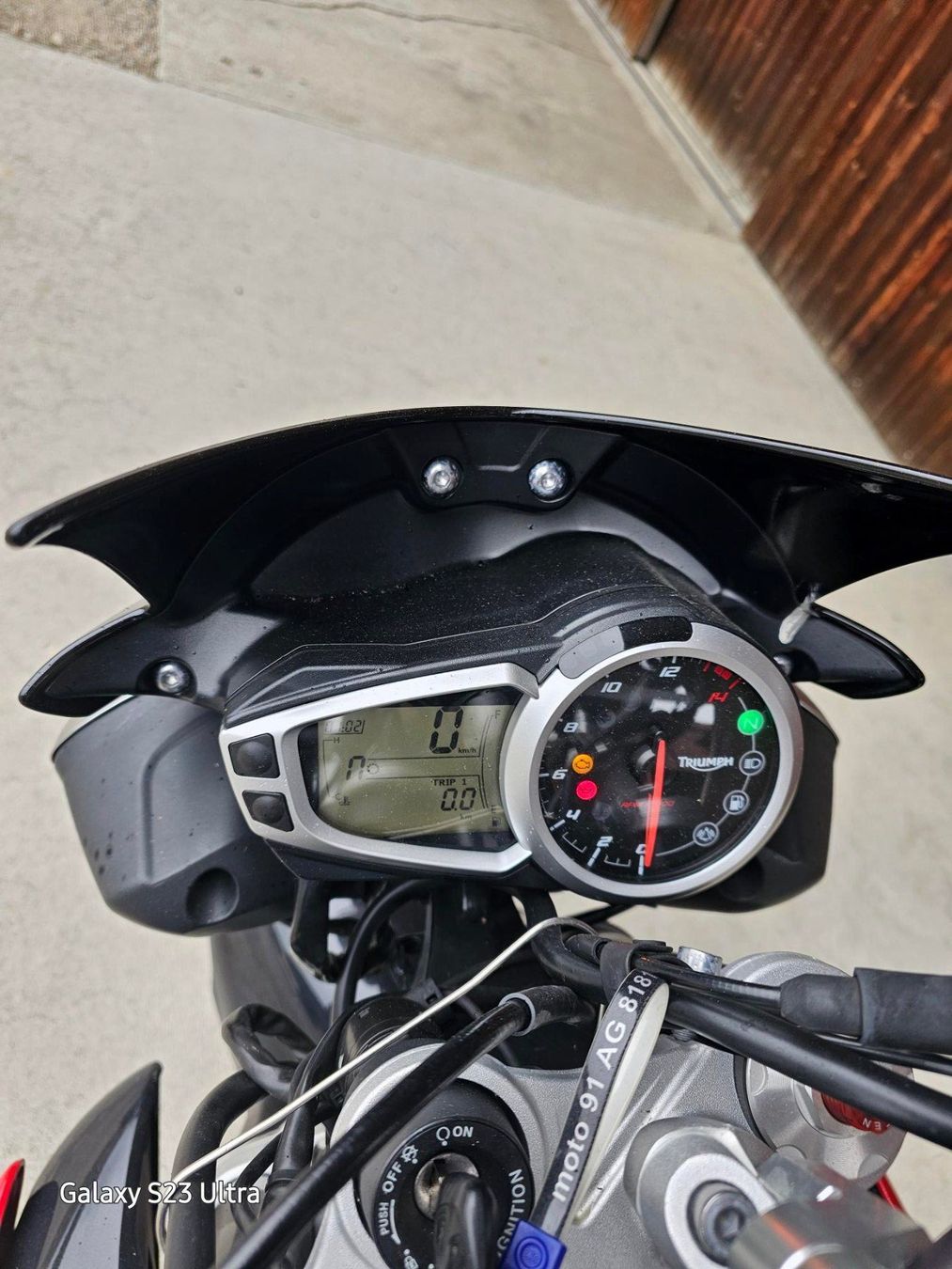 Triumph Strada: Triumph Street Triple R – Usato da Oberweningen venduto da Repair1 4