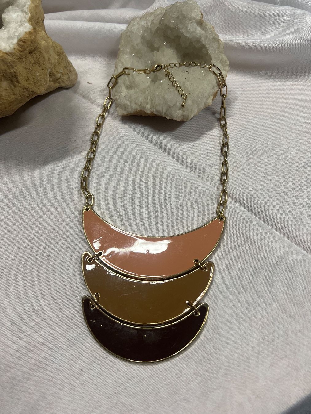 Zara Ketten: Modeschmuck Zara – Gebraucht aus Rorschach von TrendyDeals