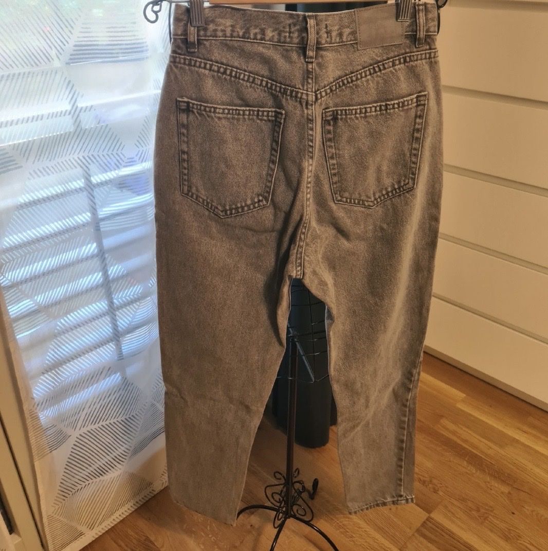Pull&Bear Jeans: Graue Jeans von Pull&Bear, Grösse 36 – Nuovo (secondo la descrizione) da Frauenfeld venduto da heyLani 2