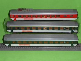 Intercity 3x "VZ" Märklin EW4 (Speise- 1.Kl- 2.Kl-Wagen SBB)