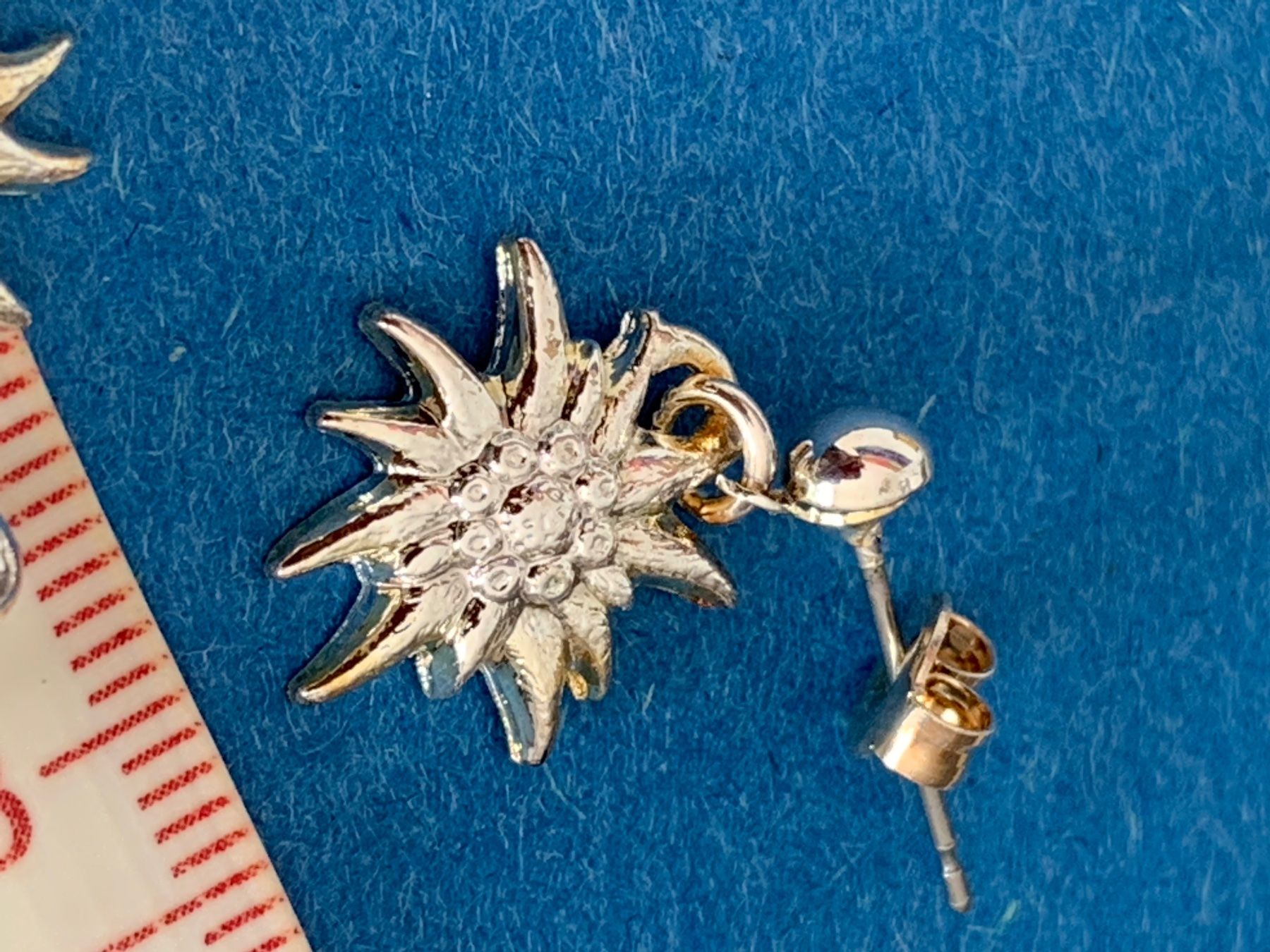 Orecchini pendenti & Orecchini a lobo: Ohrenplämper Edelweiss (Stecker) – Usato da Dittingen venduto da Bijoubelle 5