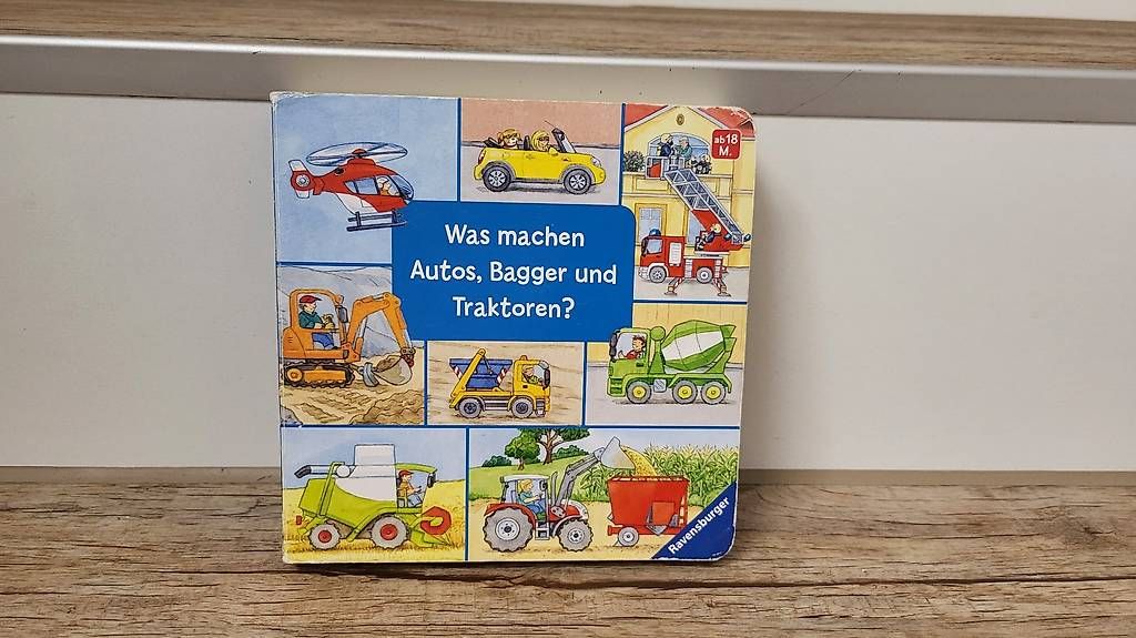 Libri: Was machen Autos, Bagger und Traktoren?  – Usato da Kreuzlingen venduto da ulli_frank_und_frei