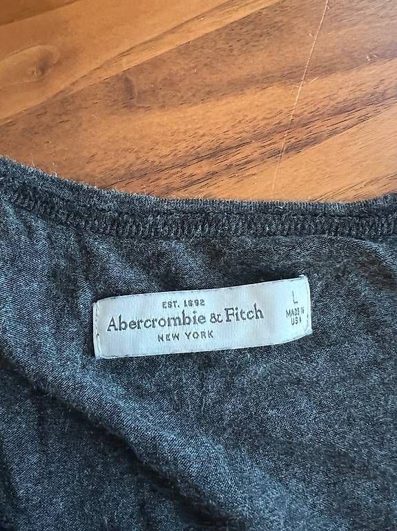 Maglioni & Felpe: Abercrombie & Fitch Pullover – Usato da Glattpark(Opfikon) venduto da Joyce. 1