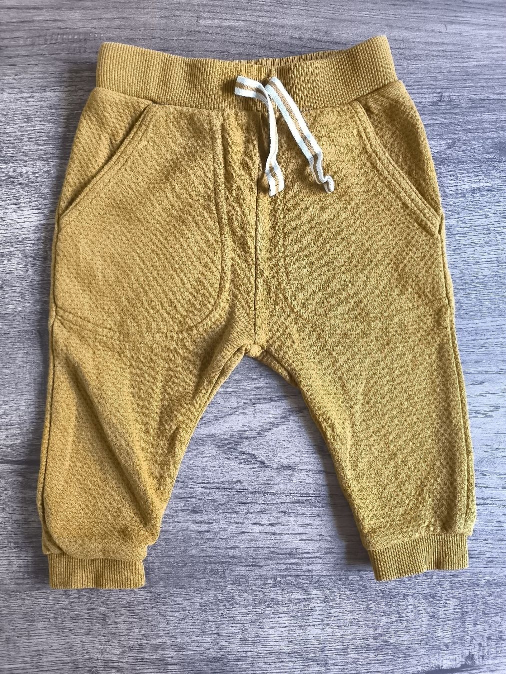 Hust & Claire Pantalons: Hose Hust&Claire GOTS Gr. 68 – D'occasion à Frauenkappelen par Nickyta89