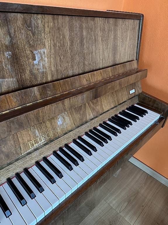 Strumenti musicali: Piano droit Petrof – Usato da Geneveys-Coffrane venduto da mkienitz 1
