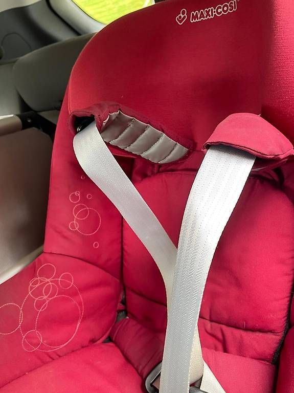 Maxi-Cosi Seggiolini per auto: Maxi Cosi Pearl mit Isofix Station – Usato da Thun venduto da gehoerntes_veilchen 2