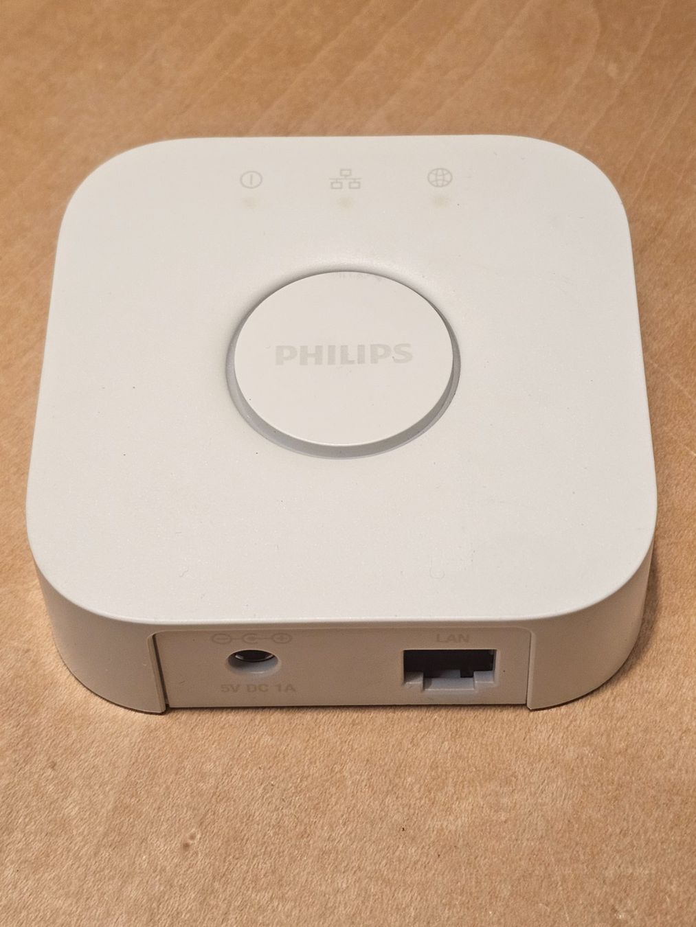 Philips Hub & Switch: Philips Hue Bridge 2.1, mit Netzteil, weiss – Usato da Pfäffikon ZH venduto da Gugus60