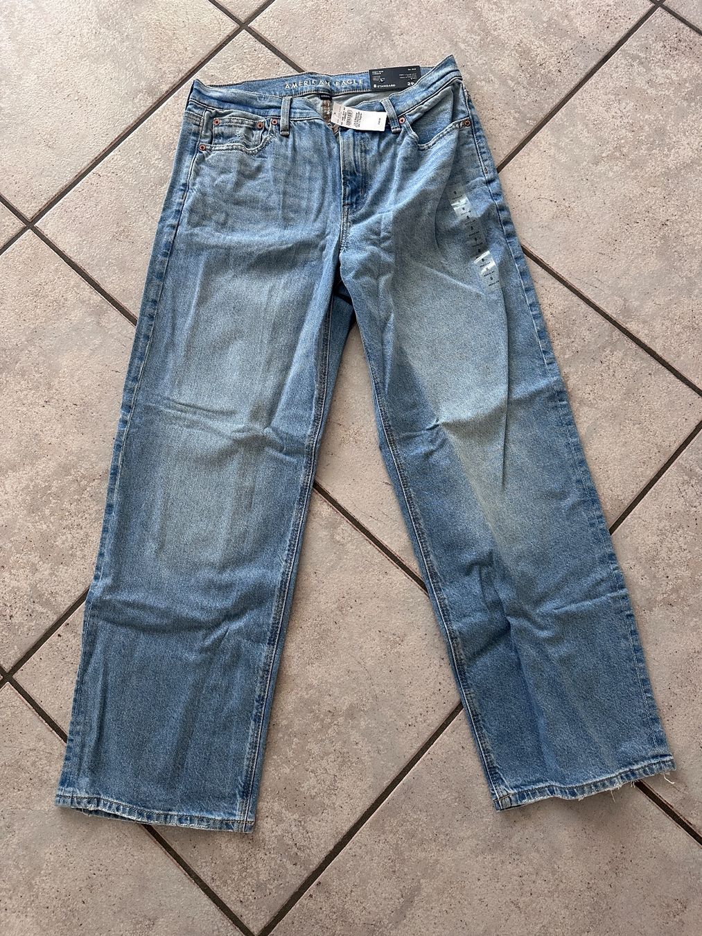 American Eagle Jeans: American Eagle - Strigid High-Waisted Stovepipe Jeans – Nuovo e nell'imballaggio originale da Rümlang venduto da NStucki 2