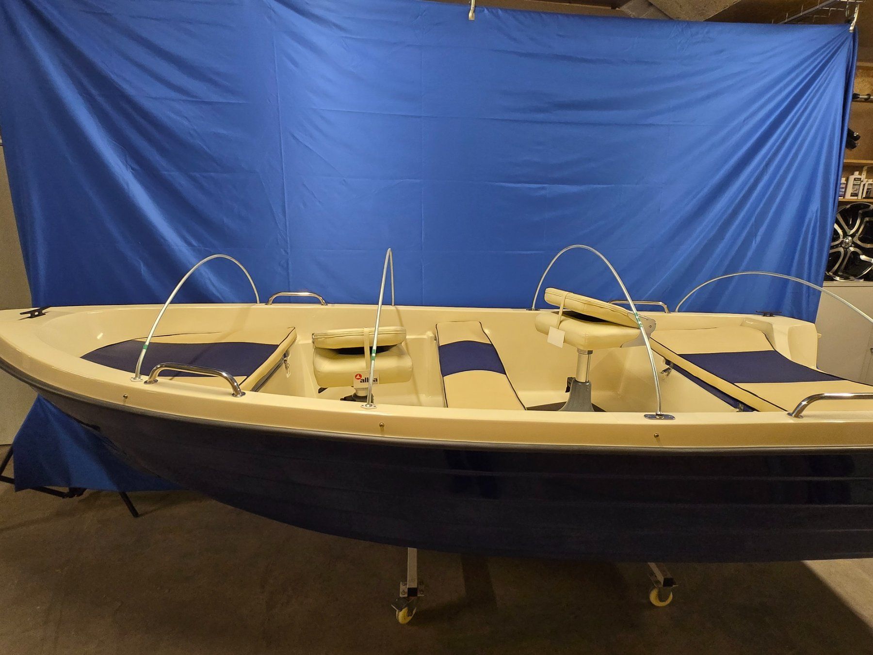 Barche: Ilka Fischerboot Motorboot Neu – Nuovo (secondo la descrizione) da Gutenburg venduto da shinobi0072
