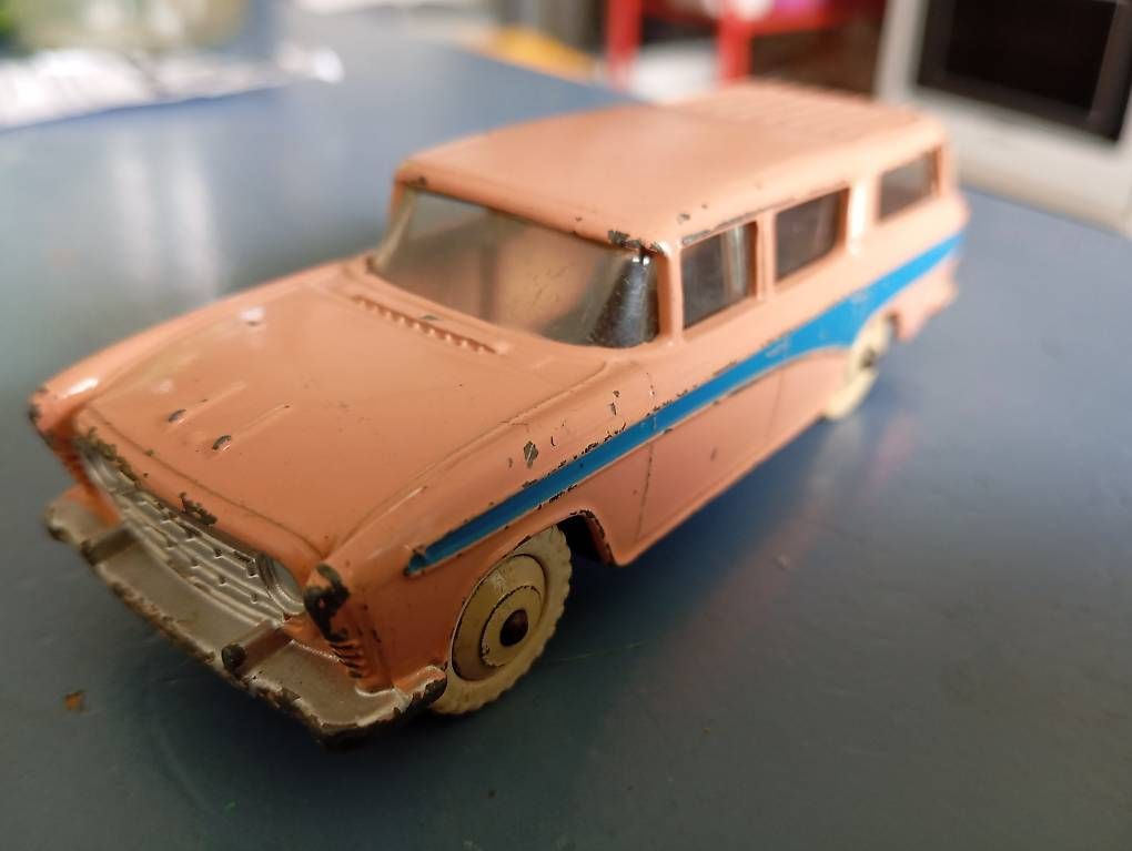 Dinky Toys Modellini d'auto: Dinky Toys nash Rambler – Usato da Basel venduto da Petergunn
