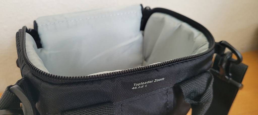 Borse: LowePro Toploader Zoom AW II Kameratasche – Usato da Winterthur venduto da e6ho 1