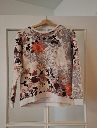 Pull à motifs floraux H&M