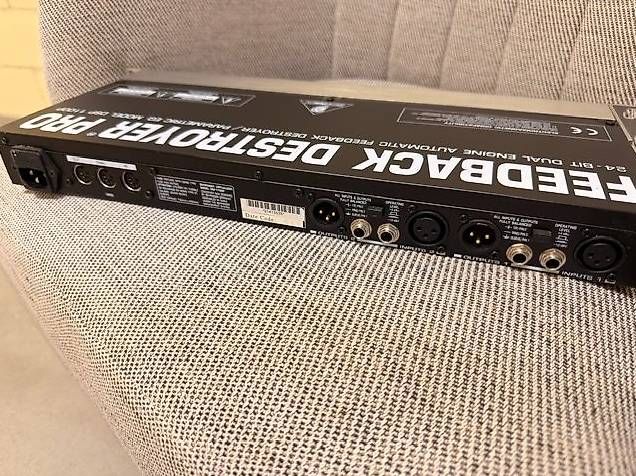 Equalizzatori: Behringer Feedback Destroyer Pro DSP1100P, mit BDA – Usato da Hagendorn venduto da Gibson59 1