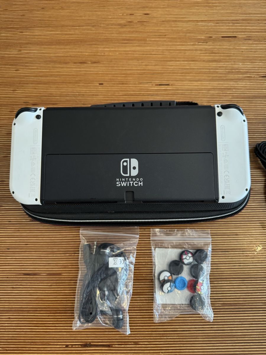 Nintendo Konsolen: Nintendo Switch Oled – Gebraucht aus Avry-sur-Matran von Daidegaz 2