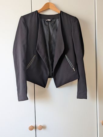 Blazer Damen schwarz Grösse XS kurz Reissverschluss Taschen 