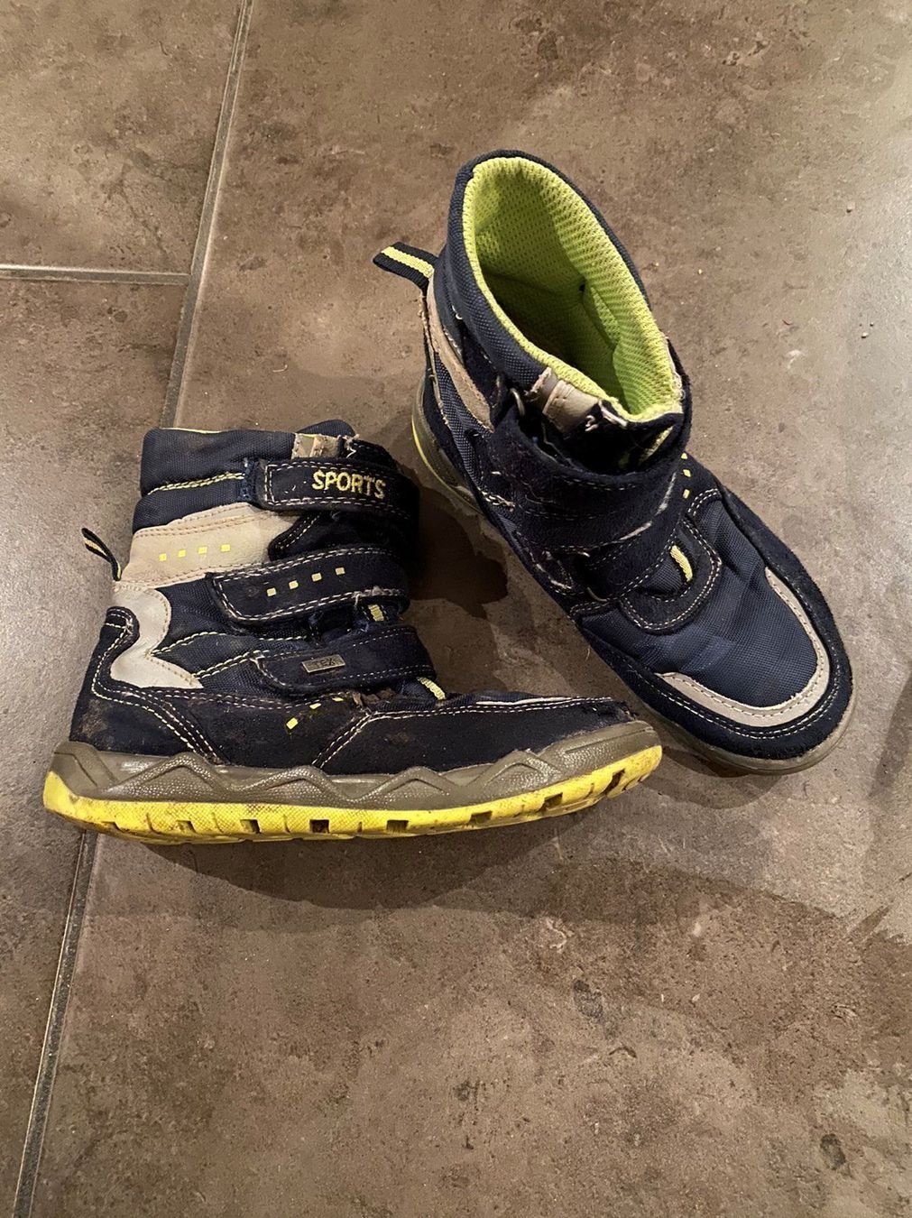 Chaussures garçon: Wanderschuhe  Gr 32 – D'occasion à Gattikon par Sunshine4.