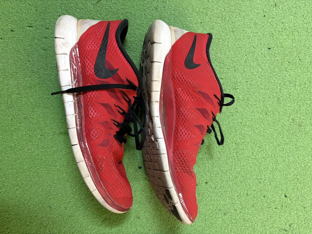 Nike Herrenschuhe: Nike Free Run Nikeid Gr.44 / US 10 / 28cm Rot – Gebraucht aus Winterthur von Teflonbrauer 1