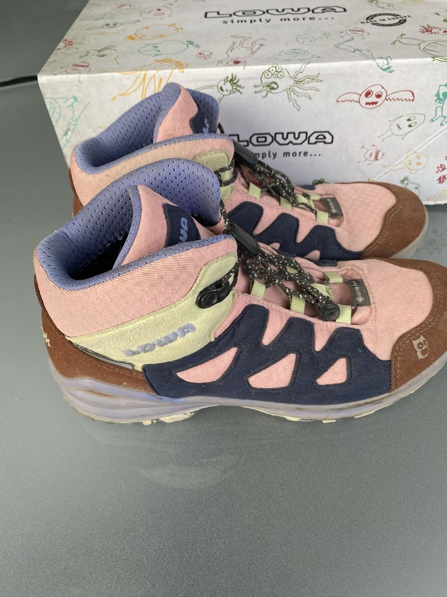 Lowa Scarpe da uomo: Kinder Wanderschuhe Lowa/Namuk Grösse 37 – Usato da Zürich venduto da Mazal07 1