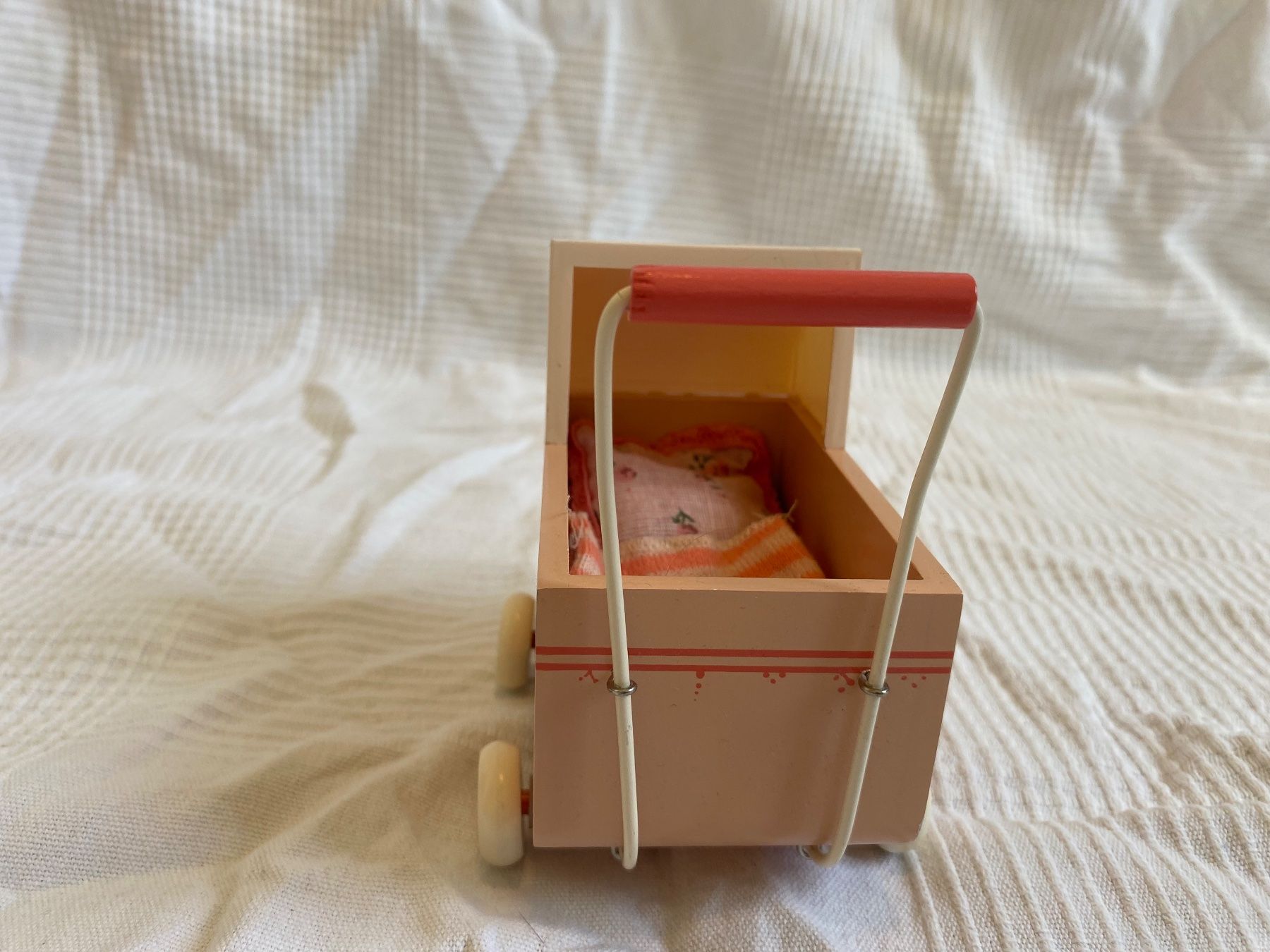 Maileg Giocattoli: Maileg Kinderwagen – Usato da Vordemwald venduto da thewasp 1