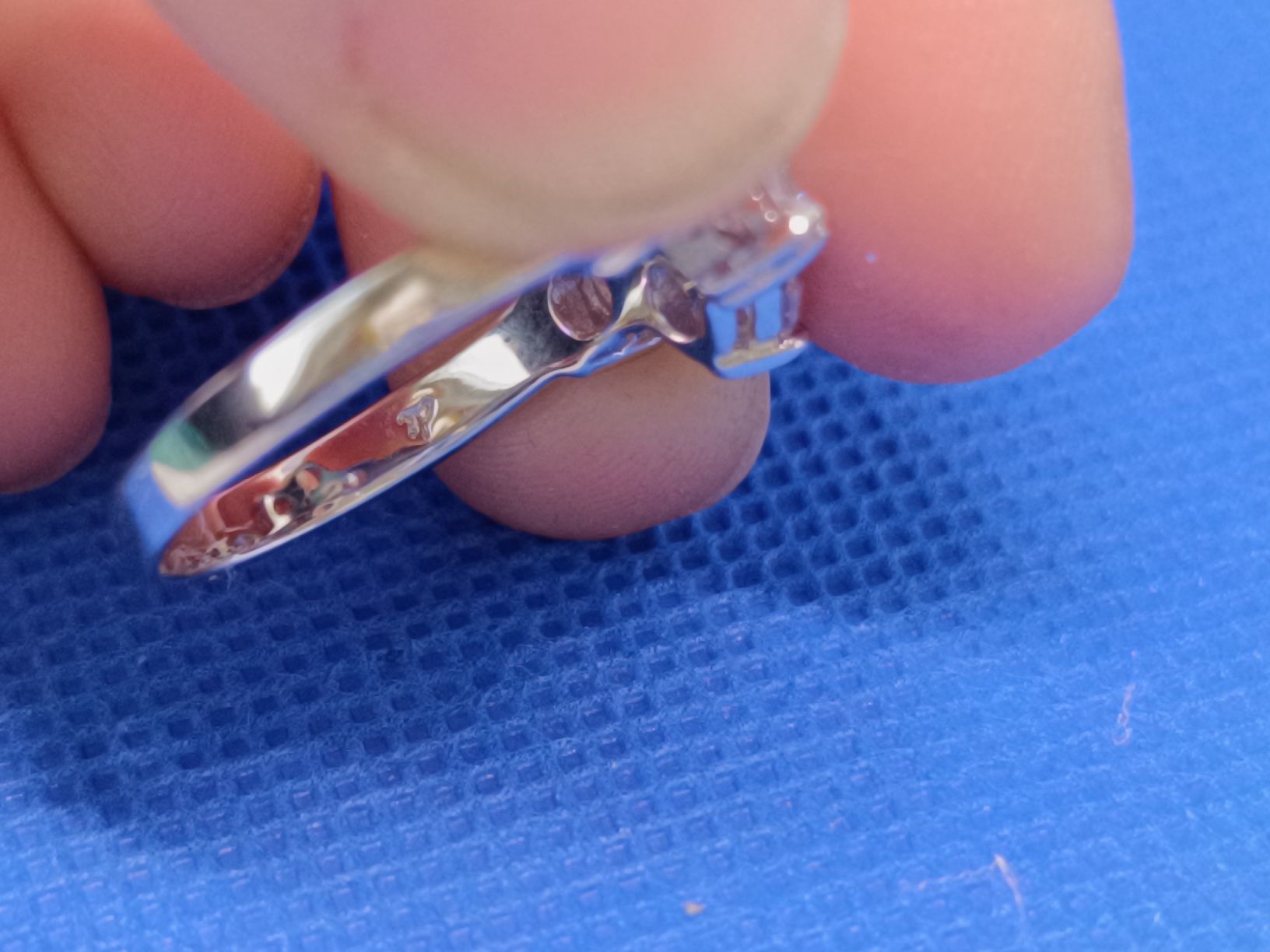 Anelli: sehr schönen Marken Ring mit Steinen – Usato da Zürich venduto da Hamaster 3