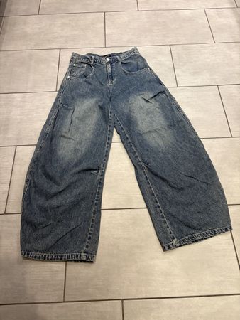 Coole neue weite Jeans Gr. M