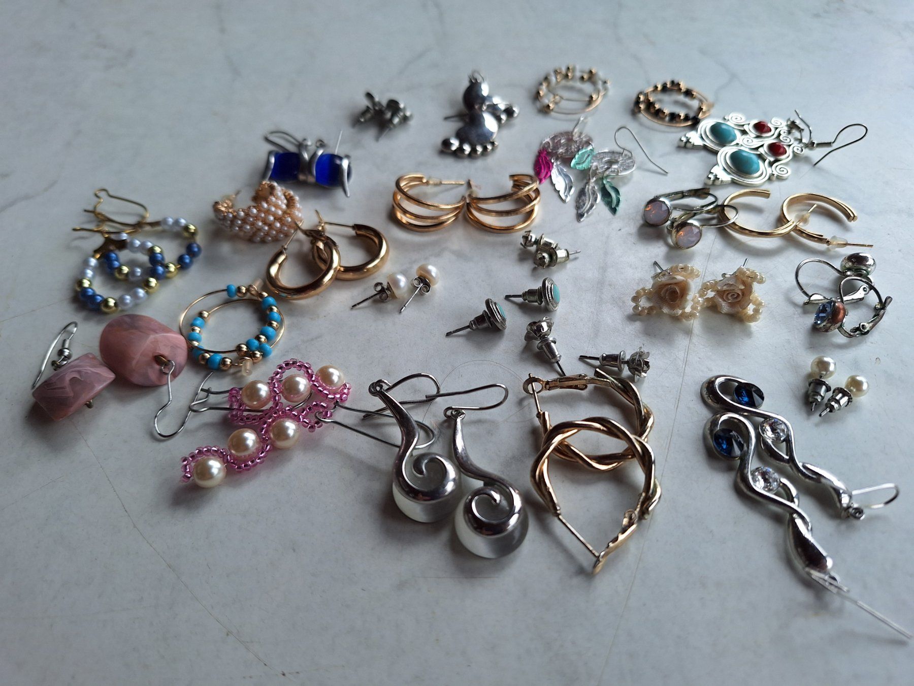 Altri gioielli: MODESCHMUCK 26 PAAR OHRSTECKER – Usato da Huttwil venduto da Kunterbuntli