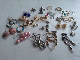 MODESCHMUCK 26 PAAR OHRSTECKER