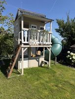 Spielturm Cozy Escape