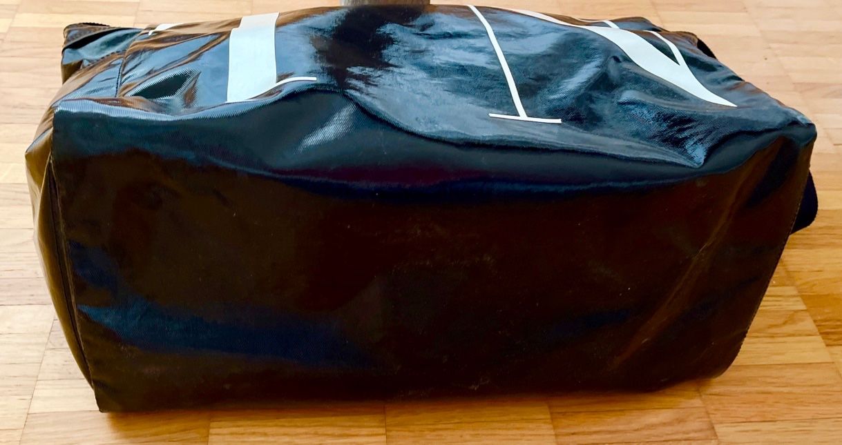 Valentino Borse: VALENTINO tasche – Nuovo (secondo la descrizione) da Zurich venduto da MX1000 3