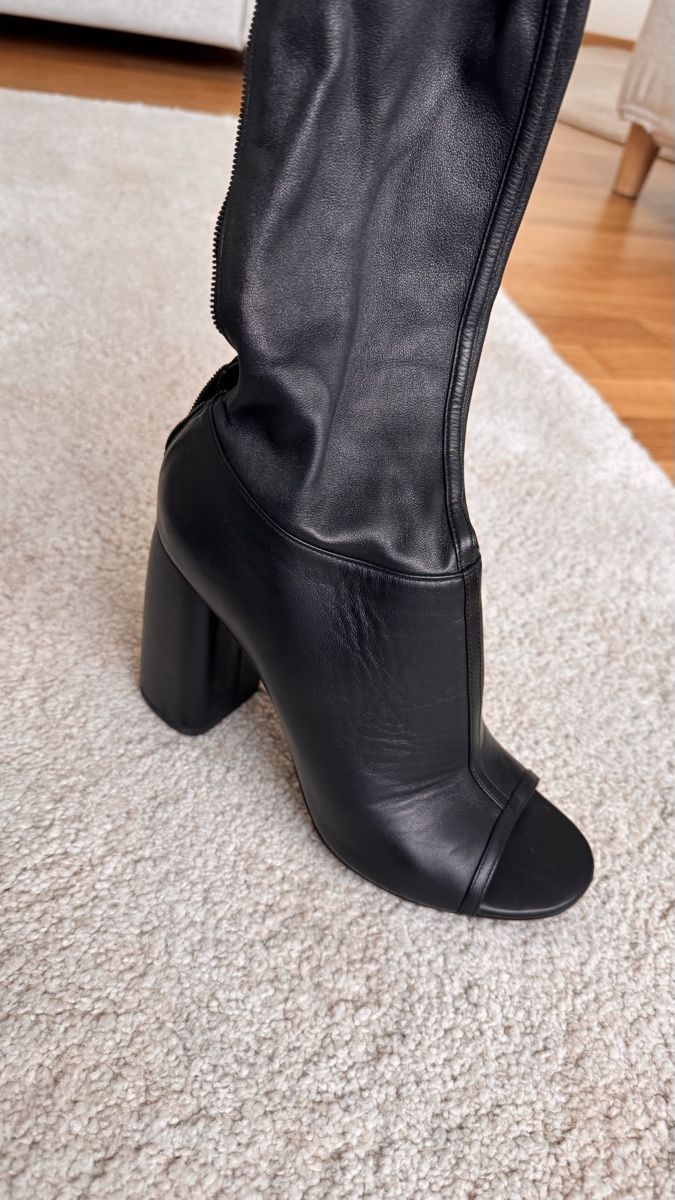 Damenschuhe: Offene Overknee-Stiefel – Gebraucht aus Esslingen von The_Easy 1