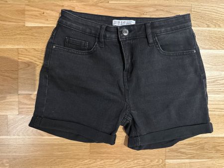 Schwarze Jeans Shorts, Grösse 38 (klein geschnitten), Sommer