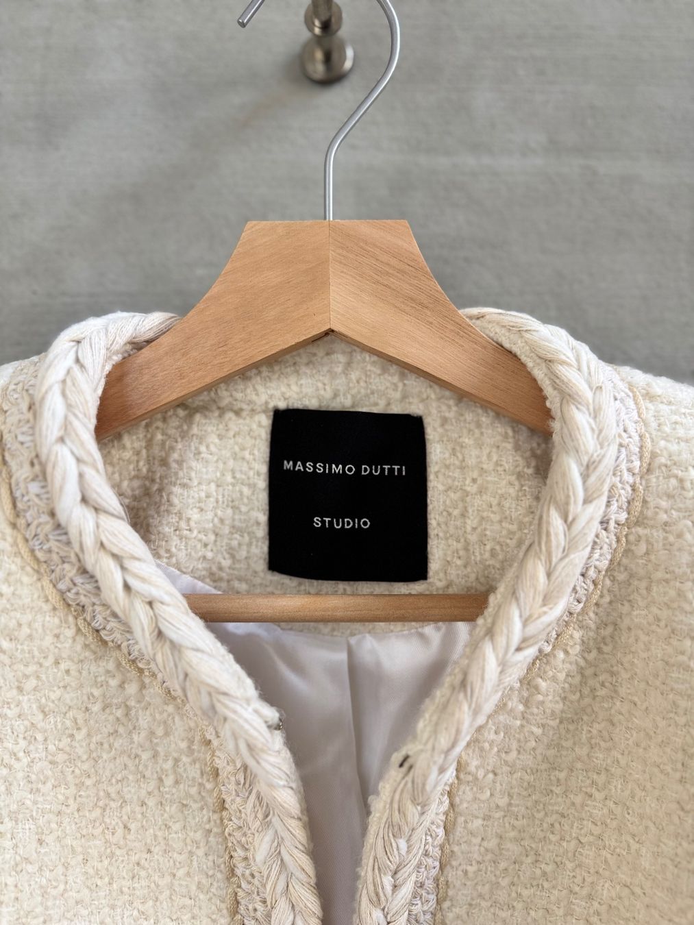 Massimo Dutti Giacche: Massimo Dutti Tweed Cropped Textured Jacket Studio – Usato da Zürich venduto da camenk 6