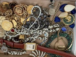 Lot de bijoux vintage - Bagues, Colliers, ….