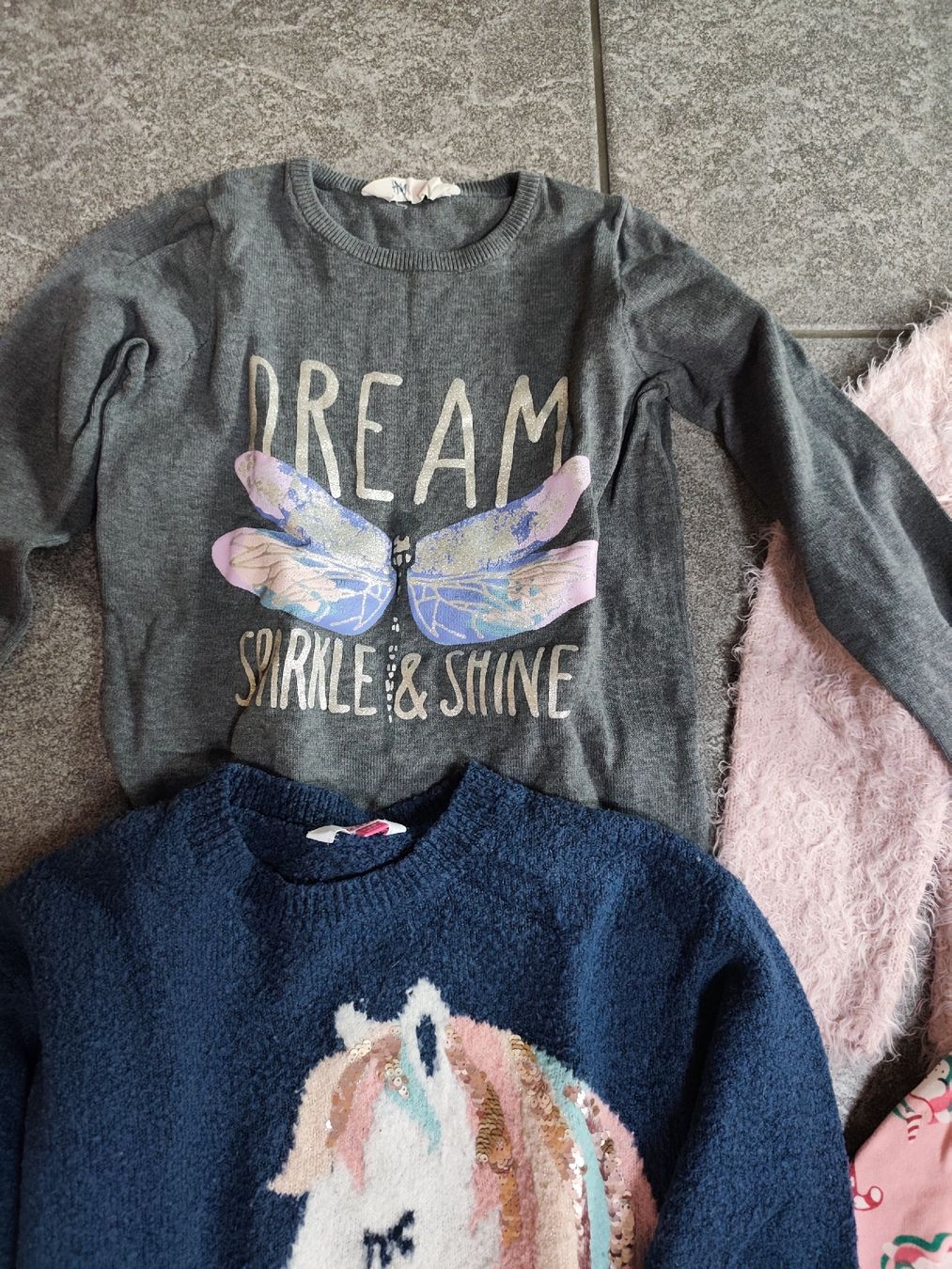 Pullover & Sweatshirts: Pullover Gr 122/128, 5 x – Gebraucht aus Fulenbach von meje0081 3
