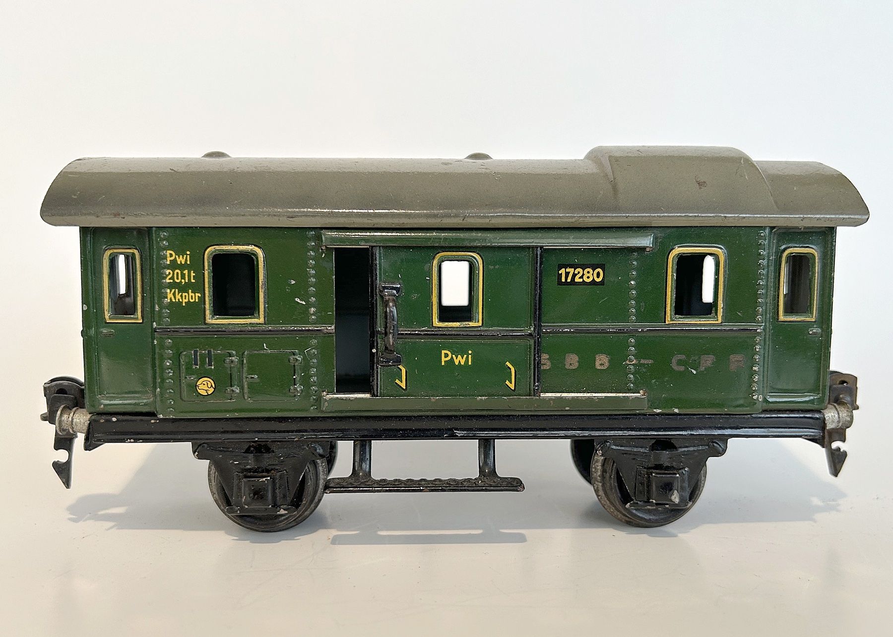 Märklin Modellini di ferrovie: Märklin Gepäckwagen Spur 0 – Usato da Uster venduto da karlmarx 1