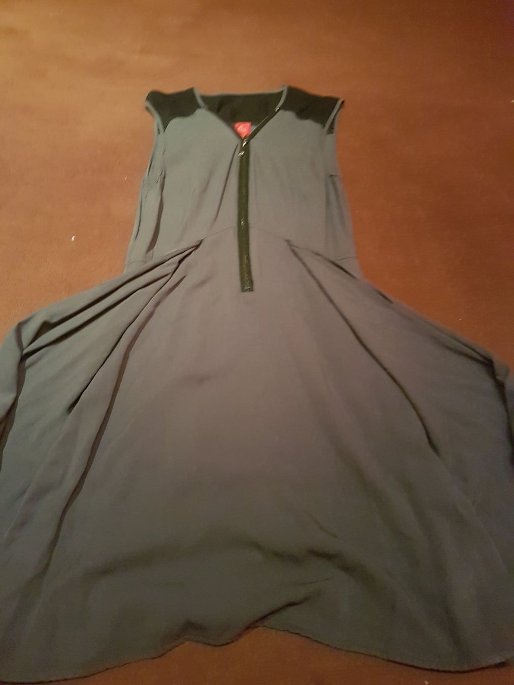 Vestiti: Robe taille 34 marque Miss – Usato da Villiers venduto da san_jn5w 1