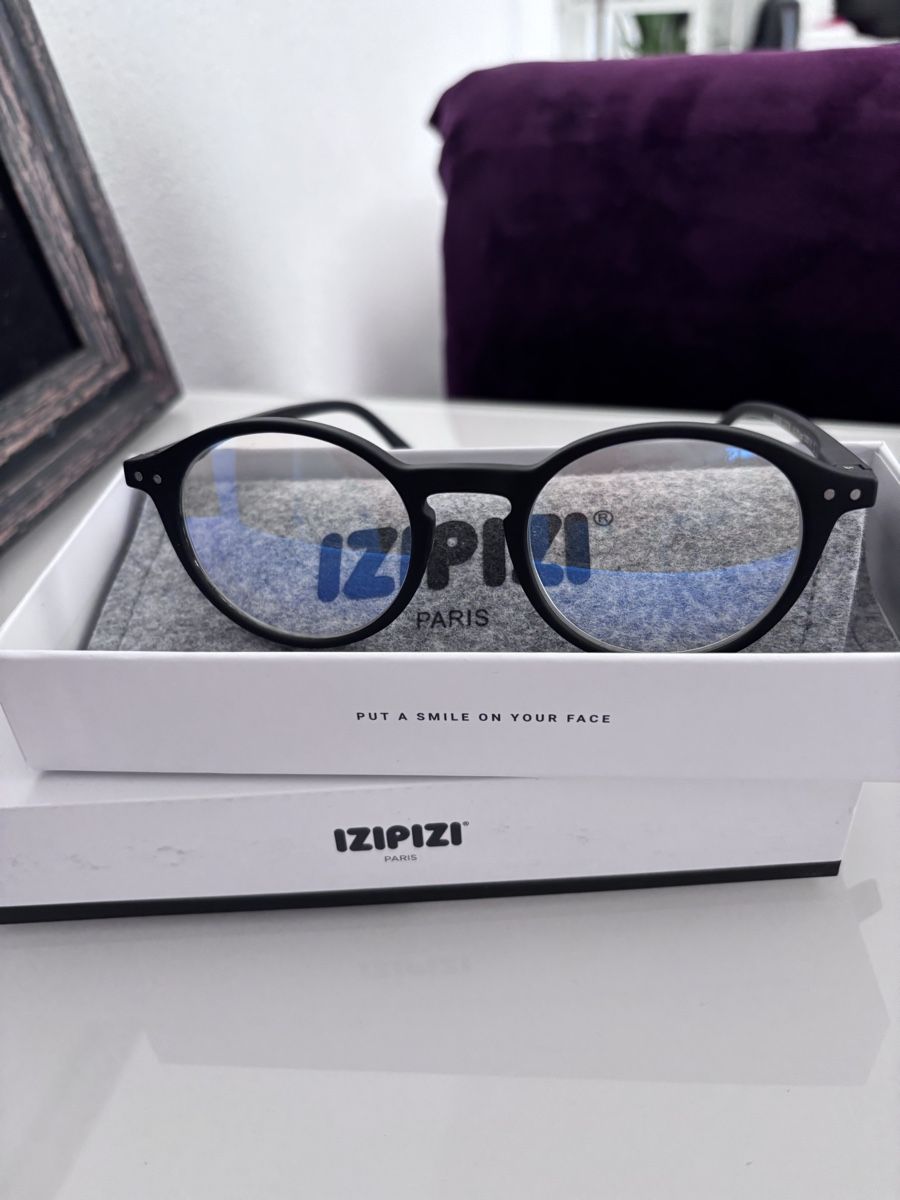 Izipizi Brillen & Gläser: IZIPIZI Lesebrille Reading Screen schwarz +1.0 – Gebraucht aus Gränichen von Shopgirl13 3