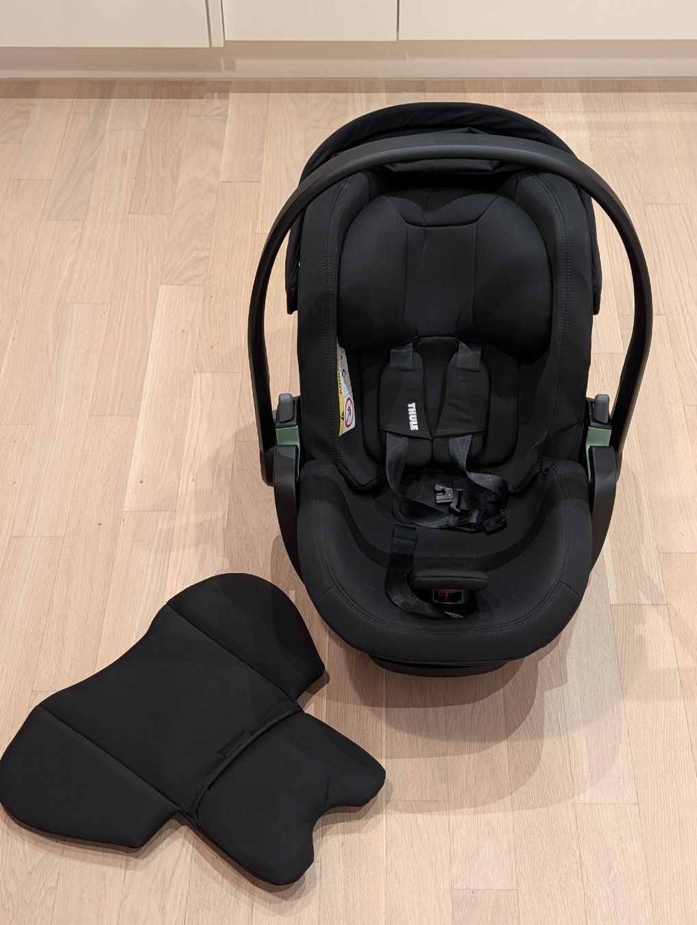 Sièges auto: Thule Maple Infant Car Seat – D'occasion à Zürich par Vassap