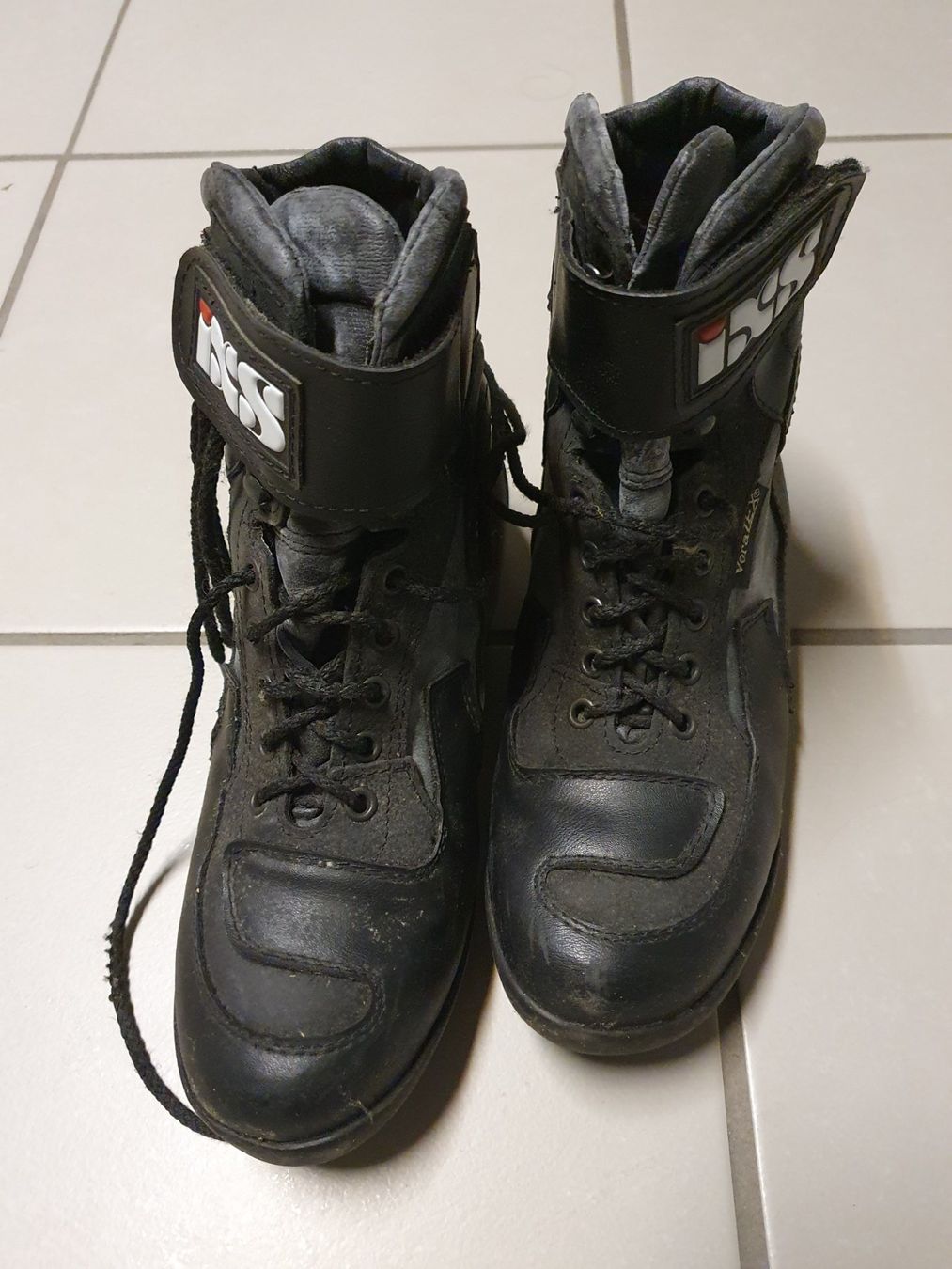 IXS Scarpe da donna: Motorradstiefel – Usato da Kloten venduto da WMG