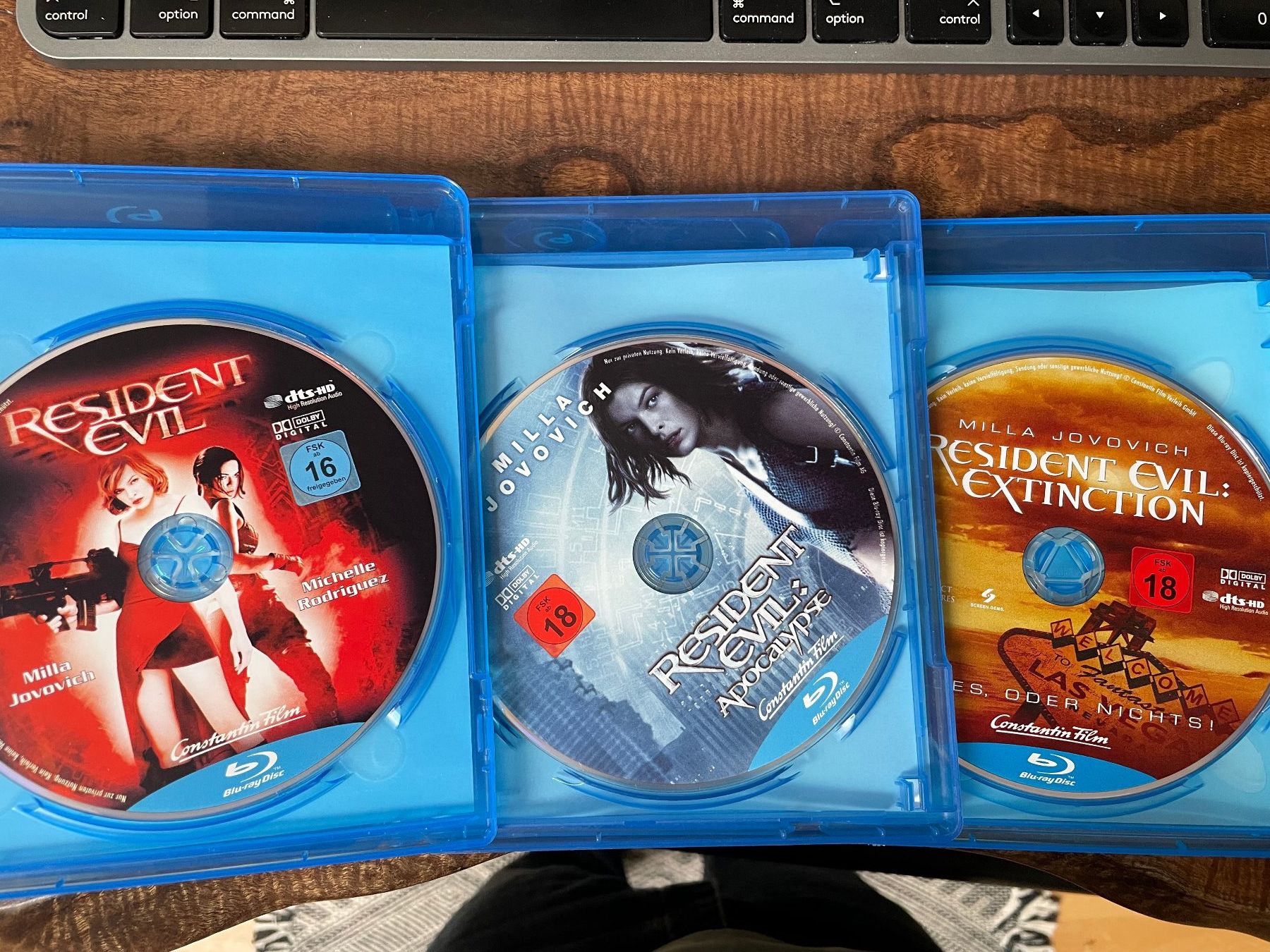 Tutti i DVDs: Resident Evil - Trilogy (blu-ray) – Nuovo e nell'imballaggio originale da Vevey venduto da c_lathion 1