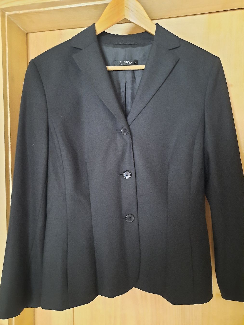 Globus Giacche: Schwarzer Blazer von Globus - Grösse 38 - top Zustand – Nuovo (secondo la descrizione) da Unterterzen venduto da elebo