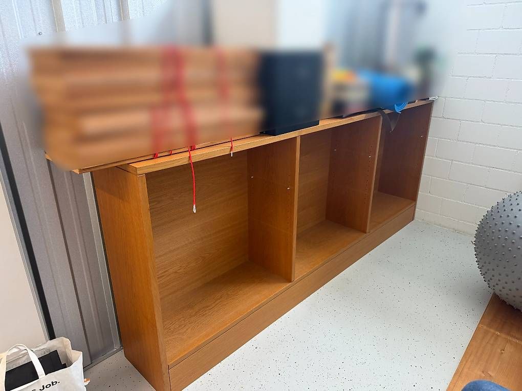 Regale: Grosses Bücherregal / Sideboard – Gebraucht aus Zürich von bolo123