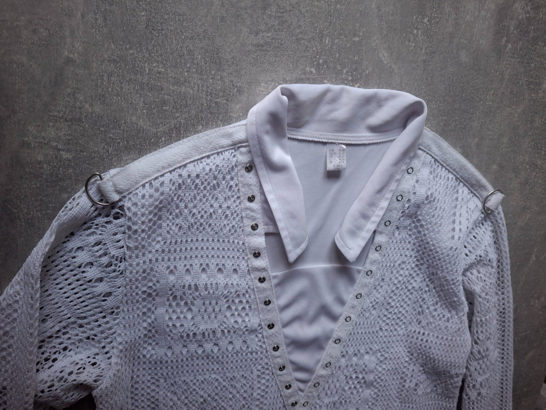 Maglioni & Felpe: Pull blanc manches ajourées taille 40/42 – Usato da Villiers venduto da san_jn5w 5