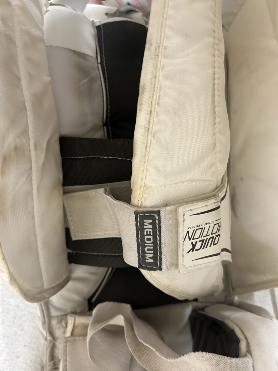 Ccm Protezioni & Imbottiture: Eishockey Goalie-Pads – Usato da Epsach venduto da lar_9krb 2