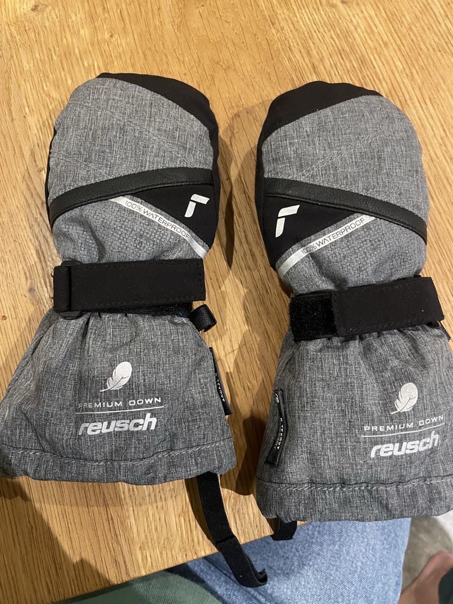 Reusch Kinderhandschuhe: Fausthandschuhe Reusch 2/3 jährig – Gebraucht aus Recherswil von grafics