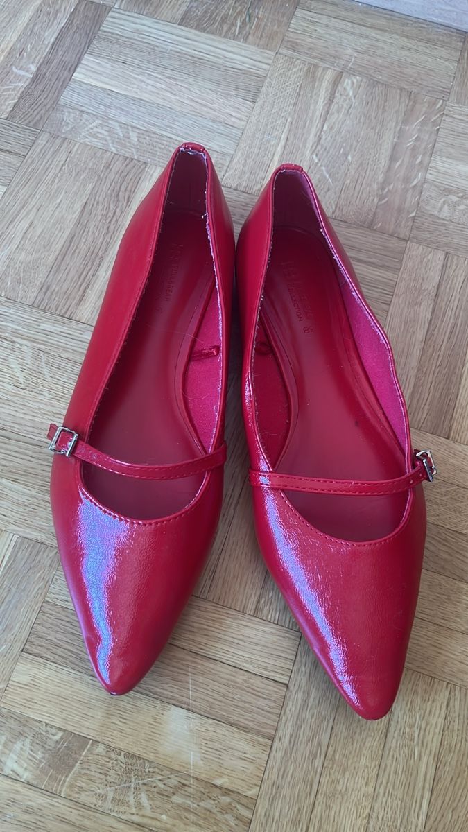 Bershka Damenschuhe: Ballerines rouges Bershka taille 38 – Gebraucht aus Vevey von jul_xh6s