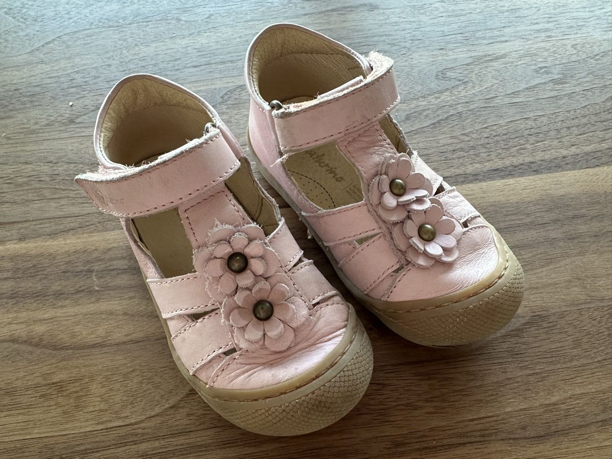 Naturino Scarpe per ragazze: Sandalen Naturino Gr 23 – Usato da Lupsingen venduto da New-Haven
