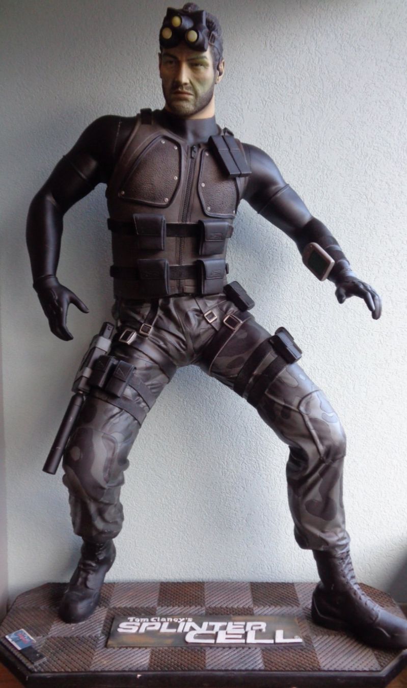 Figuren: Sam Fisher aus Splinter Cell in Lebensgrösse 1,85m – Gebraucht aus Thun von Gameparadise